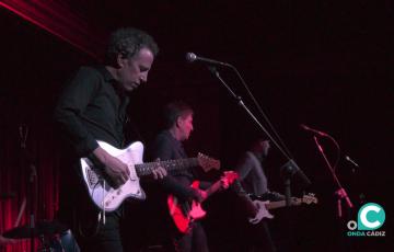 Un momento de la actuación del grupo The Dream Syndicate el lunes en el edificio Constitución 1812