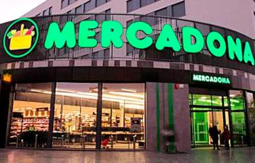 Un policía local de Marbella hizo entrega de la bolsa a sus compañeros de Cádiz