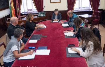 Los pequeños comercios piensan que esta declaracion está pensada para centros comerciales