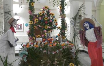 El altar de Muertos instalado en la Casa de Iberoamérica 
