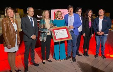 El galardón lo ha entregado la APC y la Fundación Cajasol