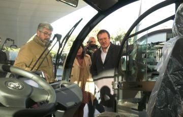 El Ayuntamiento presenta la nueva maquinaria para parques y jardines 