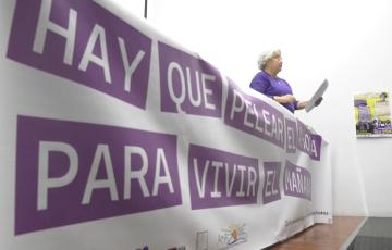 La Comisión 8M de Cádiz celebraba encuentro este jueves en la Casa de la Juventud entorno al lema "Destapando lo Invisible"