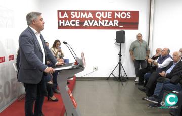 Óscar Torres durante la presentación de su proyecto en la Casa del Pueblo