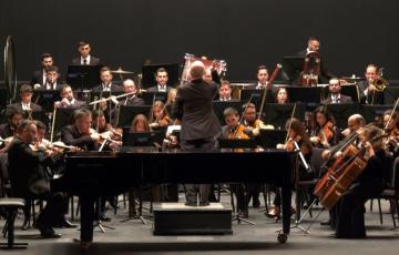 El festival de música Manuel de Falla echa los flamencos al vuelo.