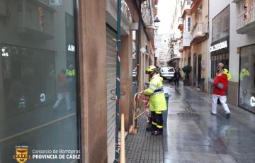La estructura se desprendió en la madrugada de la jornada festiva