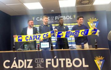 Presentación de los jugadores en el Nuevo Mirandilla 