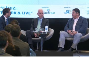 El director de Reparaciones de Navantia Cádiz y el presidente de Femca durante el Foro organizado por Cádiz-Port