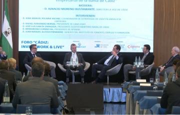 Imagen de los participantes en una de las mesas redondas del foro organizado por Cadizport