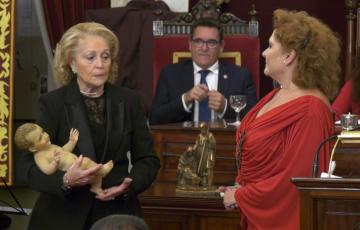 Onda Cádiz TV emite el pregón de la Navidad de Manoli Lemos.