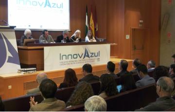 El acto de clausura lo ha presidido el rector de la UCA junto al alcalde de Cádiz, la delegada del Gobierno andaluz y la presidenta de la APBC