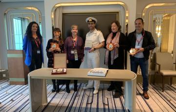 Visita institucional en la primera escala del crucero Arvia.