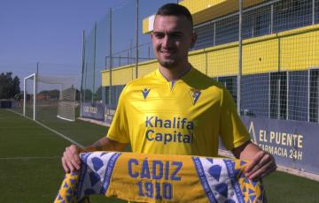 Escalante realiza su primer entrenamiento en el Nuevo Mirandilla