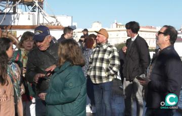 Visitantes en la cubierta del barco 