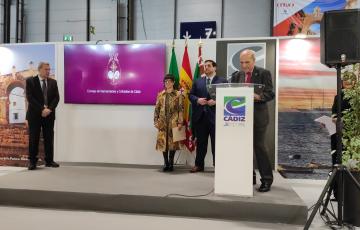 La presentación contó con el respaldo del Ayuntamiento de Cádiz