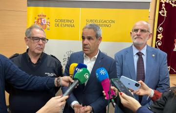 El Subdelegado del Gobierno en Cádiz durante la rueda de prensa celebrada este domingo