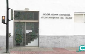 Fachada del centro municipal "Hogar Fermín Salvochea"