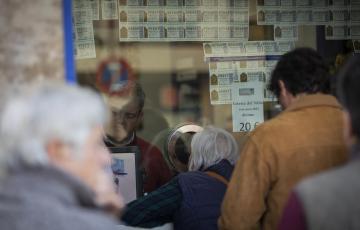 Una administración vende décimos 