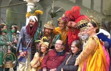 El Cortejo Real con los mayores de Fragela 