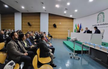 La Junta ha presentado el  catálogo de recursos del sector naval en la sede del Gobierno andaluz en Cádiz