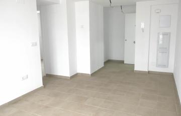 Imagen del interior de una de las viviendas del edificio rehabilitado y ecoeficiente de la calle Doctor Marañón 