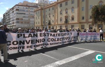 La protesta ha iniciado su marcha desde los jardines de Varela 