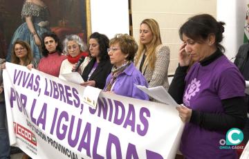 El acto ha sido convocado por los sindicatos UGT y CCOO