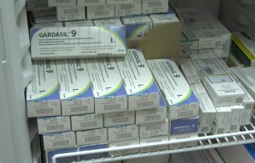 El SAS vacuna a los primeros 500 niños de 12 años contra el papiloma en la provincia