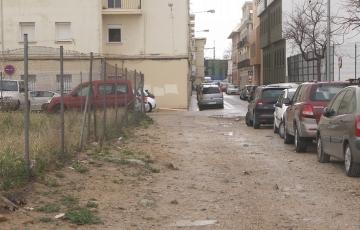 Ciudadano exige la urbanización de la calle Dársena de Puntales.