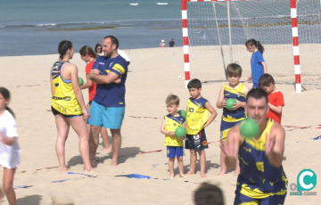 Jornada celebrada en la arena de la playa de La Victoria este sábado