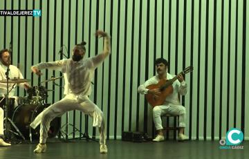 El bailaor Eduardo Guerrero en la presentación de 'Debajo de los pies' en Jerez 
