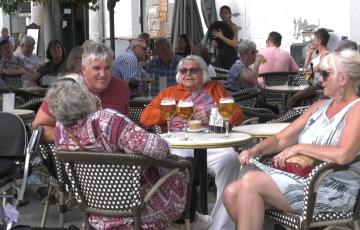 Tres destinos vacacionales gaditanos, por encima del ingreso hotelero medio de España