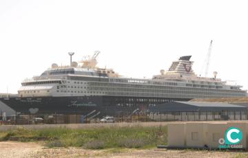 El Mein Schiff Herz ha sido trasladado al astillero de Puerto Real por cuestiones logísticas y de operatividad 