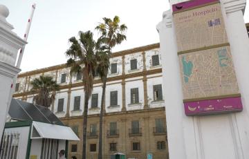 Entrada al parking que hoy ocupa el solar de Valcárcel