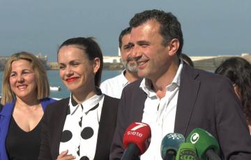 El candidato popular Bruno García, junto a miembros de su candidatura, en un acto de campaña