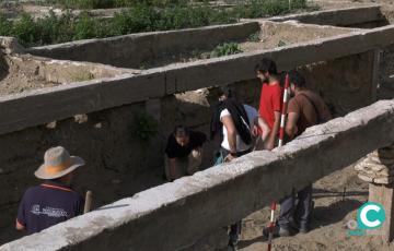 Imagen de los trabajos de exhumación en el cementerio 