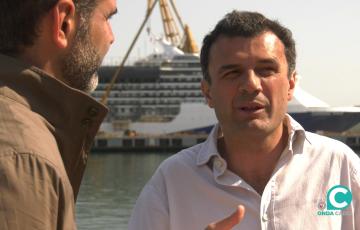 El candidato del PP a la alcaldía de Cádiz acompañado del consejero de Sostenibilidad, Medio Ambiente y Economía Azul.