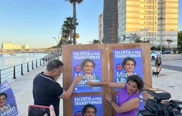 La alcaldable estuvo acompañada por el parlamentario andaluz de Podemos Juan Antonio Delgado