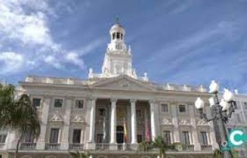 Una imagen del Ayuntamiento de Cádiz.