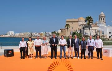 La azotea del Pabellón Mirandillña acoge el posado de organizadores del South International Series 