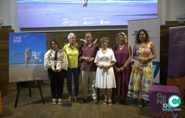 Foto de familia en el Centro de Interpretación del Vino y la Sal en Chiclana.
