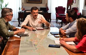 Reunión en el despacho de alcaldía con los portavoces municipales 