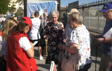 Cruceristas a su llegada al puerto de Cádiz 