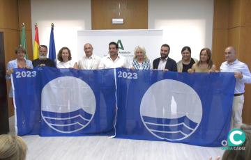 El litoral gaditano lucirá esta temporada estival hasta 37 banderas azules en sus playas y puertos deportivos.