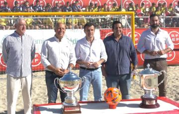 Comienza una intensa semana de fútbol playa en el Cádiz Arena.