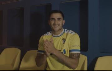 Maxi Gómez ya luce la elástica amarilla 