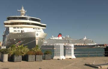 Más de cuatro mil personas en dos cruceros este miércoles en Cádiz 