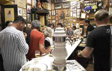 La Taberna Casa Manteca galardonada por el Patronato Provincial de Turismo