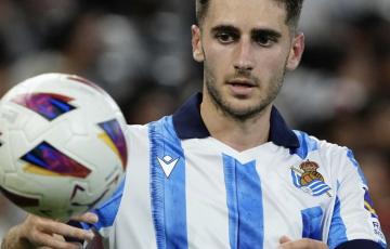 Robert Navarro llega cedido de la Real Sociedad 