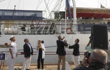 Con el izado de la bandera se ha declarado oficialmente inaugurada la Gran Regata 2023
